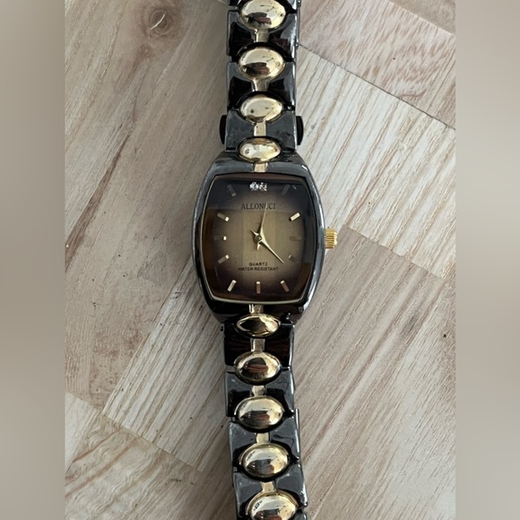 Alloncci Ladies Watch Two Tone Bracelet and Dial New - Picture 5 of 13